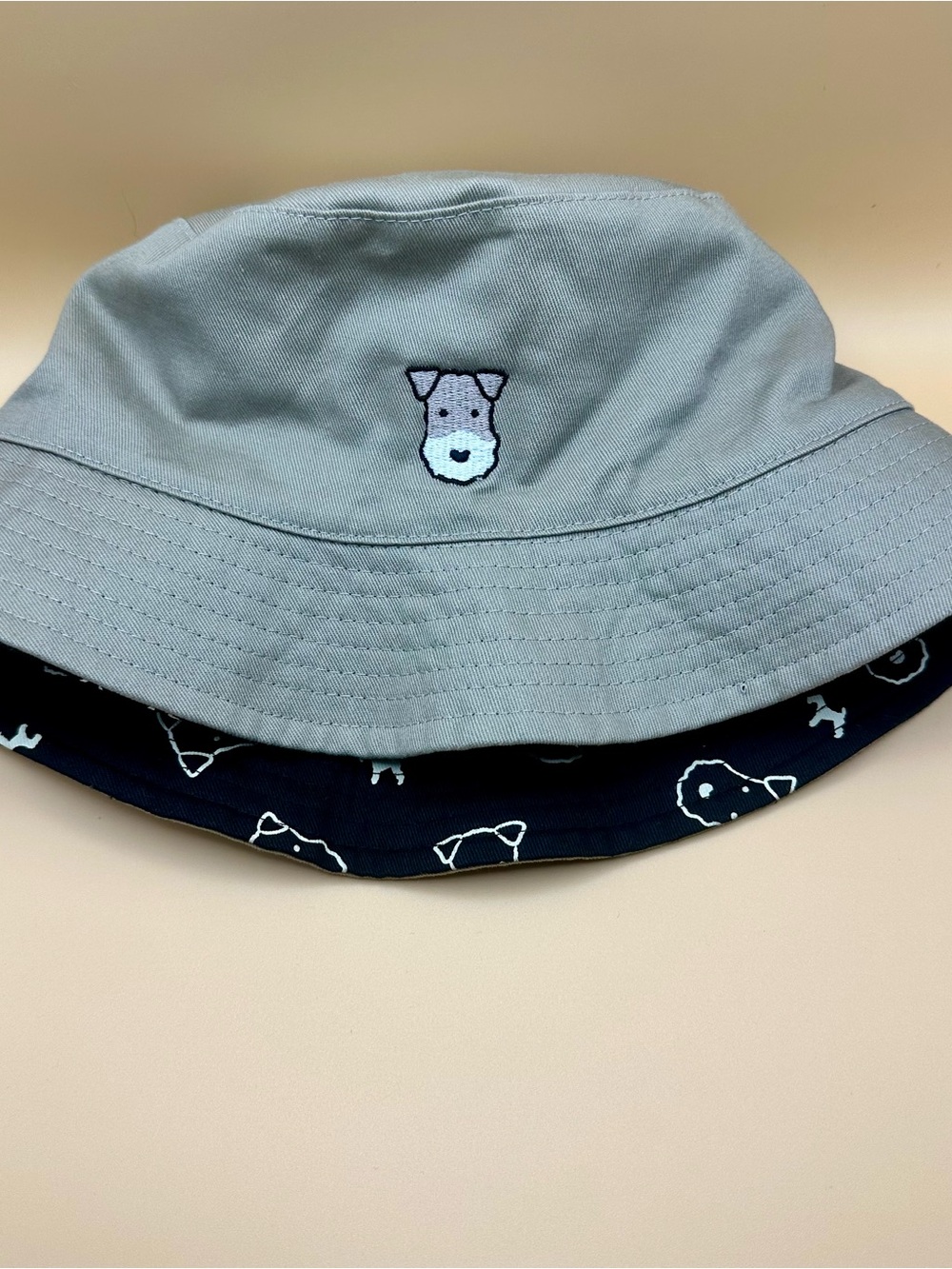Reversible Women's Bucket Hat with Dog Embroidery - Khaki & Black